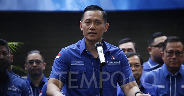 📷 Ketua Umum Partai Demokrat Agus Harimurti Yudhoyono (AHY) memberikan keterangan pers awal tahun 2023 di Kantor DPP Partai Demokrat, Jakarta, Kamis, 12 Januari 2022. Ketua Umum Partai Demokrat Agus Harimurti Yudhoyono (AHY) memberikan pandangan dan isu-isu terkini seperti mengatakan Partai Demokrat menolak UU Cipta Kerja, dan sistem proporsional tertutup pada Pemilu 2024. (Tempo).